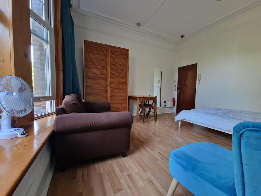 Bright Well Located Flat Appartement Londen